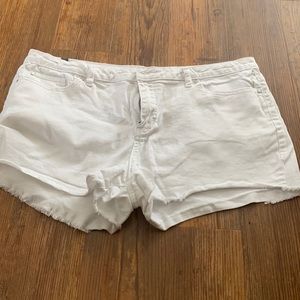 Lauren Conrad- White Jean shorts Size 16
